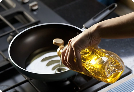 Light & Versatile Cooking Oil